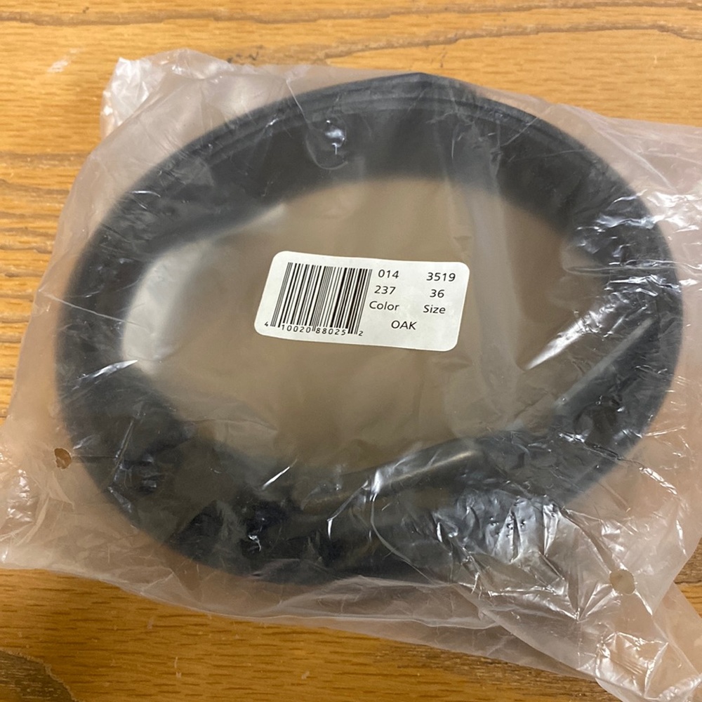 Eddie Bauer American Sportsman Leather Belt in Oak 36